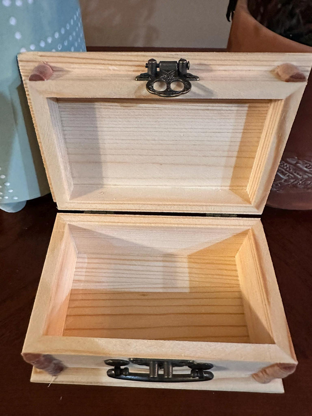 Elegant Pine Wood Keepsake Box with Handle & Custom Decorative Accents